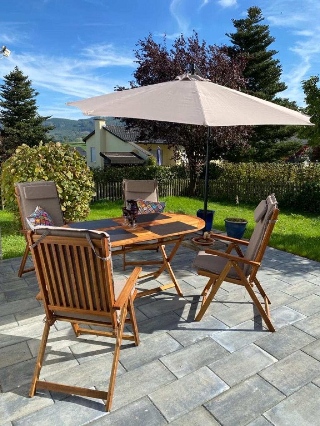 Ferienhaus Glueckspilz Beim Hennesee Meschede Esterno foto